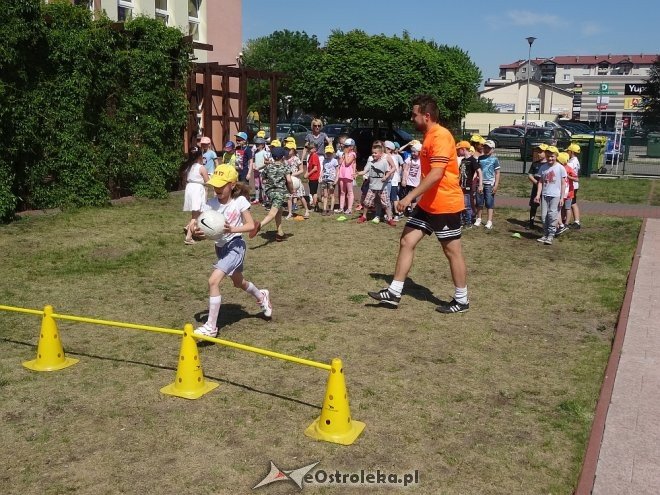 Dzień sportu z APN-em w Krainie Misiów [11.05.2018] - zdjęcie #56 - eOstroleka.pl
