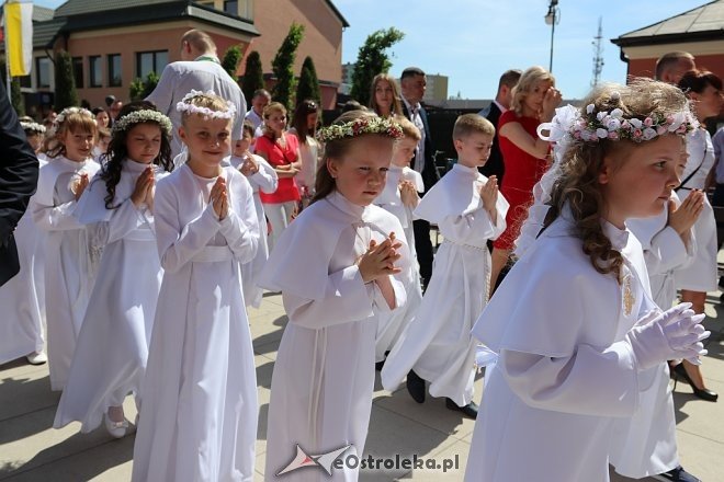 Pierwsza Komunia Święta w parafii pw. św. Antoniego Padewskiego [13.05.2018] - zdjęcie #14 - eOstroleka.pl