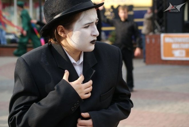 Dni Ostrołęki 2010 - Festiwal Teatralny (13.05.2010) - zdjęcie #19 - eOstroleka.pl