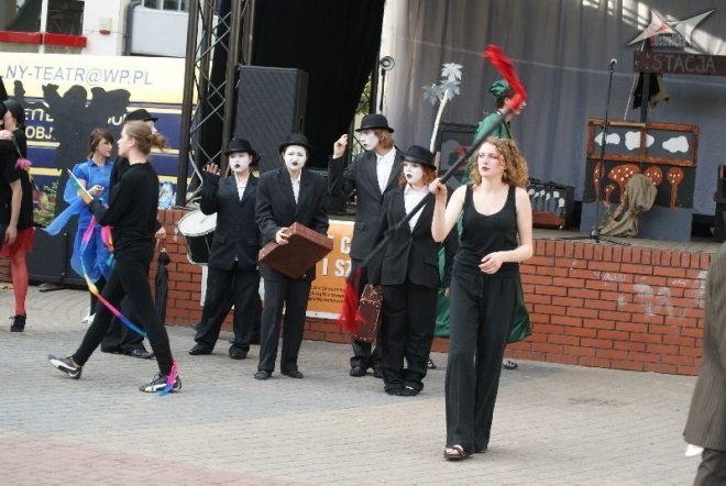 Dni Ostrołęki 2010 - Festiwal Teatralny (13.05.2010) - zdjęcie #11 - eOstroleka.pl