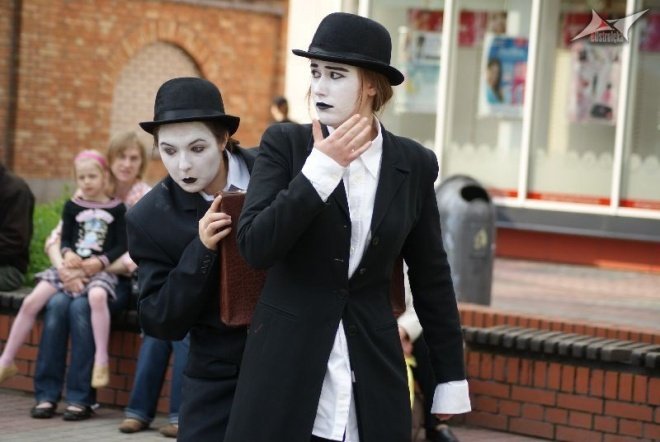 Dni Ostrołęki 2010 - Festiwal Teatralny (13.05.2010) - zdjęcie #8 - eOstroleka.pl