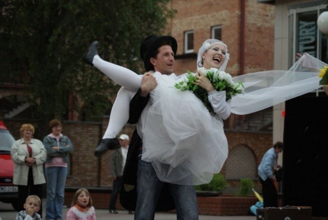 Dni Ostrołęki 2010 - Festiwal Teatralny (13.05.2010) - zdjęcie #1 - eOstroleka.pl