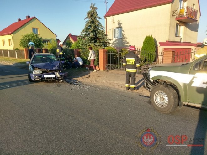 Zalas: Wypadek z udziałem pojazdu Żandarmerii Wojskowej [20.05.2018] - zdjęcie #3 - eOstroleka.pl