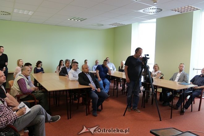 Spotkanie z posłem Łukaszem Rzepeckim [21.05.2018] - zdjęcie #6 - eOstroleka.pl