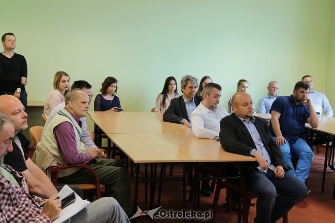 Spotkanie z posłem Łukaszem Rzepeckim [21.05.2018] - zdjęcie #8 - eOstroleka.pl