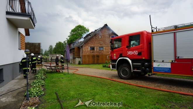 Pożar w Obierwi. Trwa akcja gaśnicza [22.05.2018] - zdjęcie #26 - eOstroleka.pl