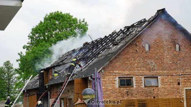 Pożar w Obierwi. Trwa akcja gaśnicza [22.05.2018] - zdjęcie #31 - eOstroleka.pl