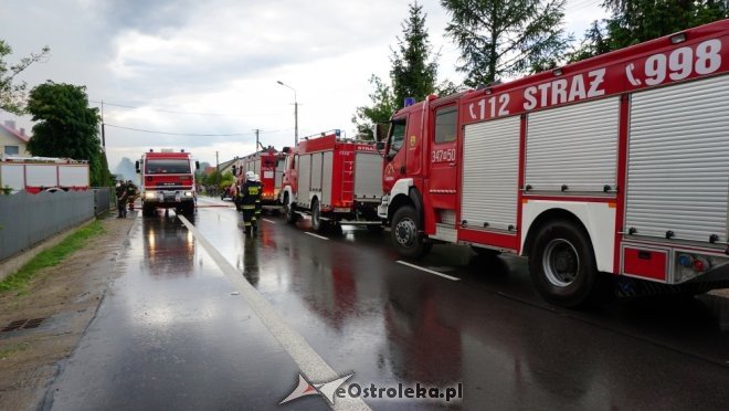Pożar w Obierwi. Trwa akcja gaśnicza [22.05.2018] - zdjęcie #32 - eOstroleka.pl