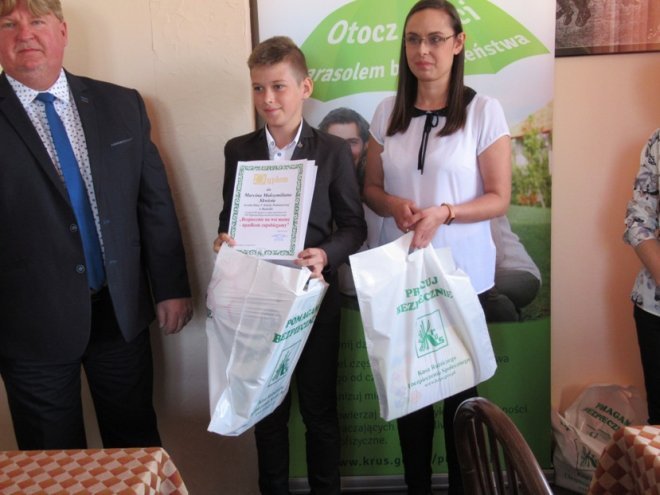 VIII edycja Ogólnopolskiego Konkursu Plastycznego dla Dzieci „Bezpiecznie na wsi mamy – upadkom zapobiegamy” [22.05.2018] - zdjęcie #4 - eOstroleka.pl