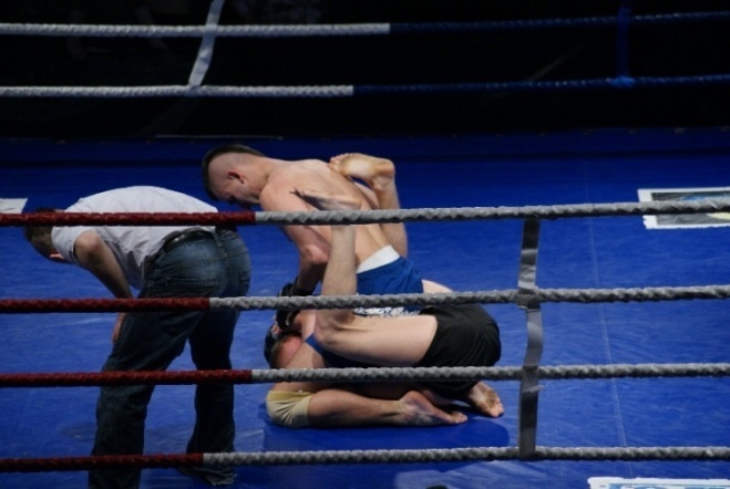 Gala MMA i K1 w Ostrołęce (15.05.2010) - zdjęcie #23 - eOstroleka.pl