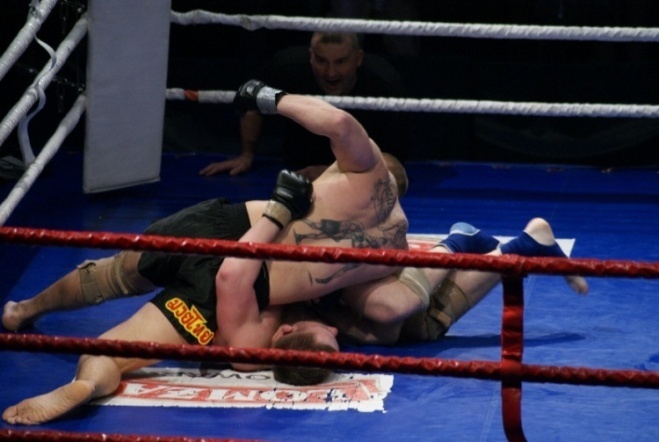Gala MMA i K1 w Ostrołęce (15.05.2010) - zdjęcie #5 - eOstroleka.pl