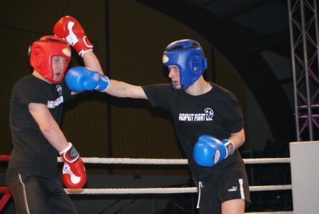 Gala MMA i K1 w Ostrołęce (15.05.2010) - zdjęcie #115 - eOstroleka.pl