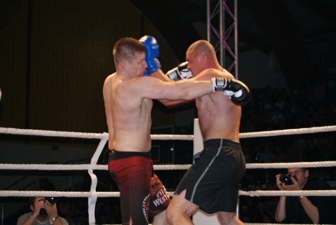 Gala MMA i K1 w Ostrołęce (15.05.2010) - zdjęcie #73 - eOstroleka.pl