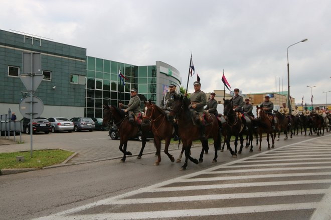 Parada wojskowa na ulicach Ostrołęki [26.05.2018] - zdjęcie #9 - eOstroleka.pl