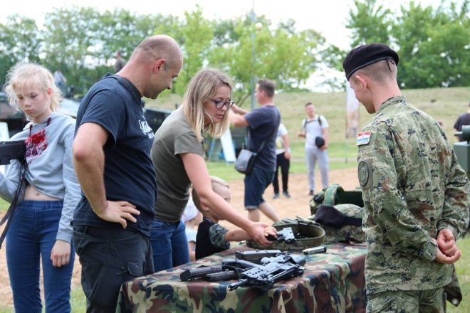 Piknik militarny Mapa Wyzwolenia nad Narwią w Ostrołęce [26.05.2018] - zdjęcie #24 - eOstroleka.pl