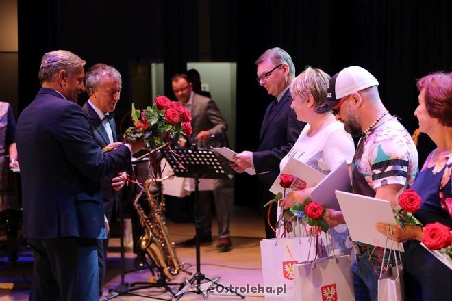 Robert Mróz, dr pulmonolog zaśpiewał dla ostrołęckich artystów i działaczy kultury [29.05.2018] - zdjęcie #41 - eOstroleka.pl