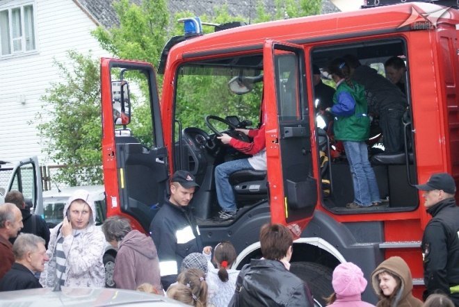 Dni Patrona w SP 5 (15.05.2010) - zdjęcie #25 - eOstroleka.pl