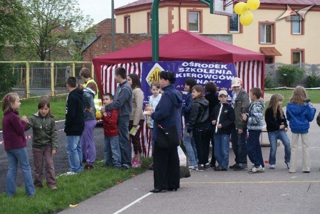 Dni Patrona w SP 5 (15.05.2010) - zdjęcie #10 - eOstroleka.pl