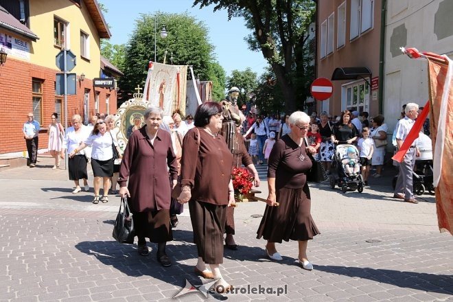 Procesja Bożego Ciała w parafi pw. św. Antoniego w Ostrołęce [31.05.2018] - zdjęcie #6 - eOstroleka.pl