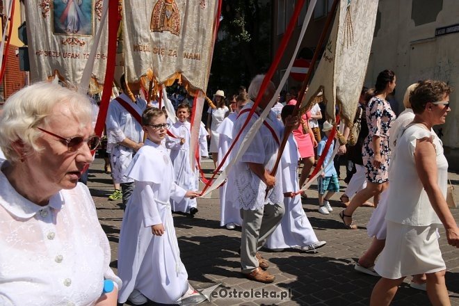 Procesja Bożego Ciała w parafi pw. św. Antoniego w Ostrołęce [31.05.2018] - zdjęcie #13 - eOstroleka.pl