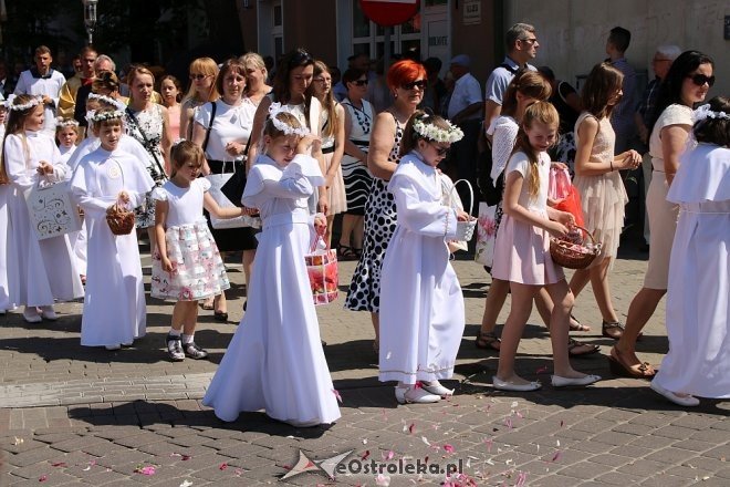 Procesja Bożego Ciała w parafi pw. św. Antoniego w Ostrołęce [31.05.2018] - zdjęcie #254 - eOstroleka.pl