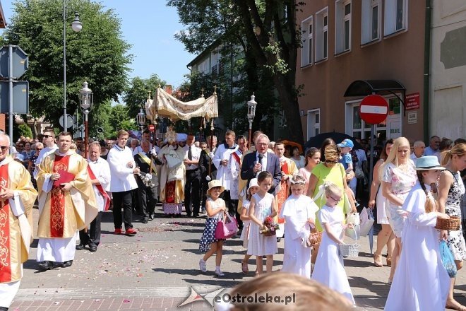 Procesja Bożego Ciała w parafi pw. św. Antoniego w Ostrołęce [31.05.2018] - zdjęcie #250 - eOstroleka.pl