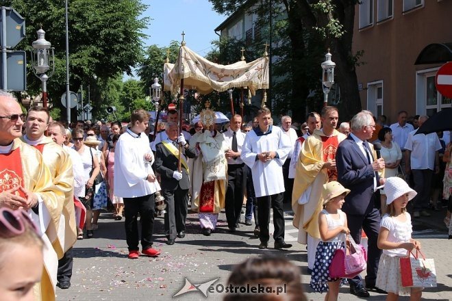 Procesja Bożego Ciała w parafi pw. św. Antoniego w Ostrołęce [31.05.2018] - zdjęcie #248 - eOstroleka.pl