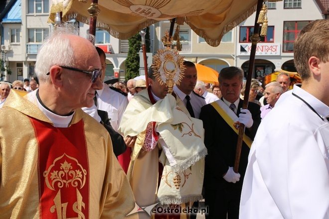 Procesja Bożego Ciała w parafi pw. św. Antoniego w Ostrołęce [31.05.2018] - zdjęcie #210 - eOstroleka.pl