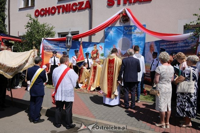 Procesja Bożego Ciała w parafi pw. św. Antoniego w Ostrołęce [31.05.2018] - zdjęcie #201 - eOstroleka.pl