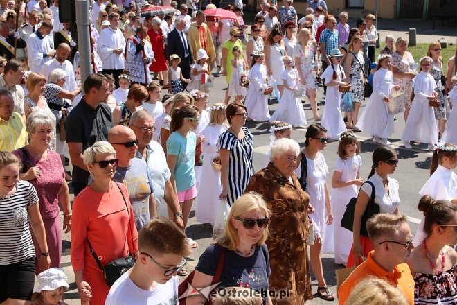 Procesja Bożego Ciała w parafi pw. św. Antoniego w Ostrołęce [31.05.2018] - zdjęcie #182 - eOstroleka.pl