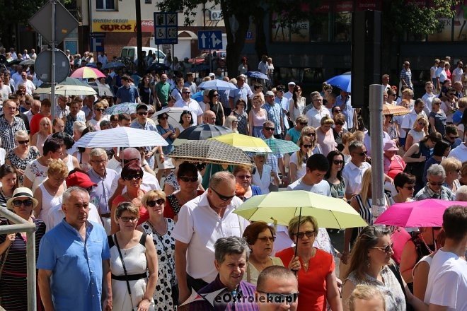 Procesja Bożego Ciała w parafi pw. św. Antoniego w Ostrołęce [31.05.2018] - zdjęcie #160 - eOstroleka.pl