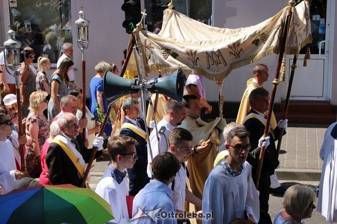 Procesja Bożego Ciała w parafi pw. św. Antoniego w Ostrołęce [31.05.2018] - zdjęcie #157 - eOstroleka.pl