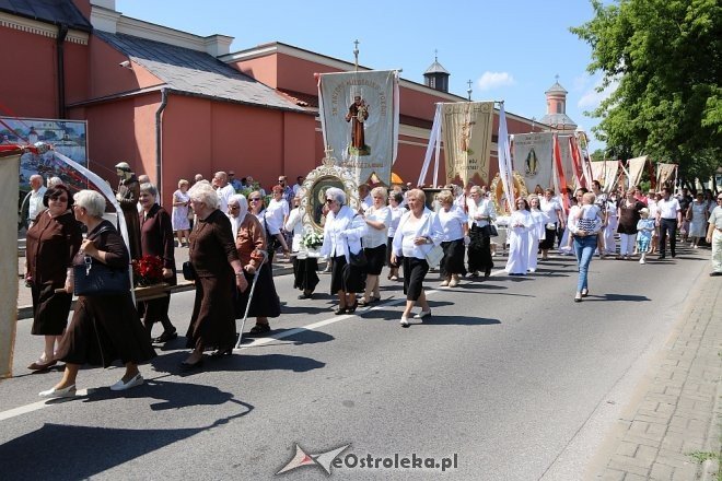 Procesja Bożego Ciała w parafi pw. św. Antoniego w Ostrołęce [31.05.2018] - zdjęcie #35 - eOstroleka.pl