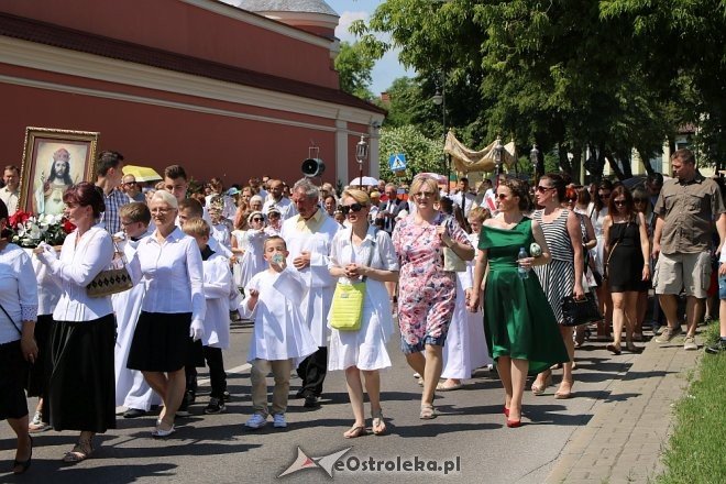 Procesja Bożego Ciała w parafi pw. św. Antoniego w Ostrołęce [31.05.2018] - zdjęcie #24 - eOstroleka.pl