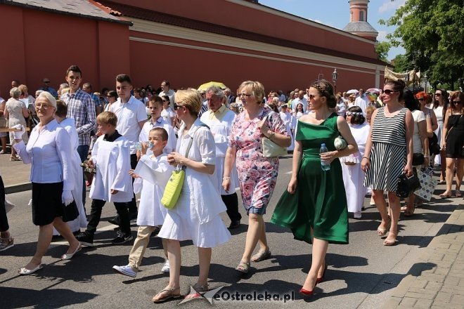 Procesja Bożego Ciała w parafi pw. św. Antoniego w Ostrołęce [31.05.2018] - zdjęcie #22 - eOstroleka.pl
