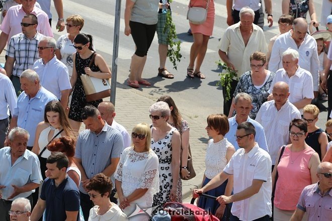 Procesja Bożego Ciała w parafii pw. Zbawiciela Świata w Ostrołęce [31.05.2018] - zdjęcie #8 - eOstroleka.pl