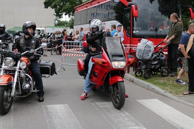 Motoserce 2018: Parada motocykli ulicami Ostrołęki [02.06.2018] - zdjęcie #6 - eOstroleka.pl