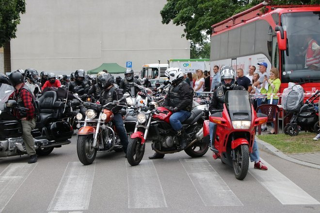 Motoserce 2018: Parada motocykli ulicami Ostrołęki [02.06.2018] - zdjęcie #13 - eOstroleka.pl
