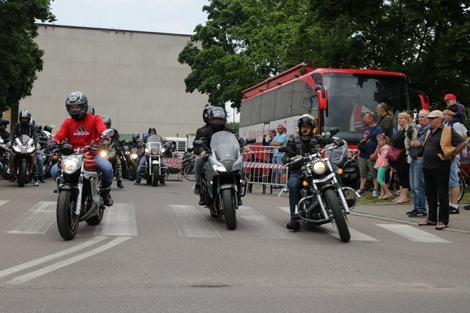 Motoserce 2018: Parada motocykli ulicami Ostrołęki [02.06.2018] - zdjęcie #23 - eOstroleka.pl