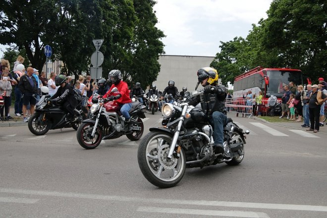 Motoserce 2018: Parada motocykli ulicami Ostrołęki [02.06.2018] - zdjęcie #24 - eOstroleka.pl
