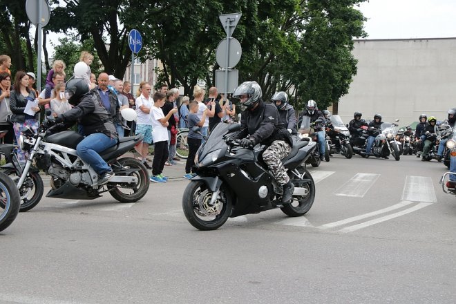 Motoserce 2018: Parada motocykli ulicami Ostrołęki [02.06.2018] - zdjęcie #27 - eOstroleka.pl