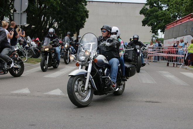 Motoserce 2018: Parada motocykli ulicami Ostrołęki [02.06.2018] - zdjęcie #28 - eOstroleka.pl