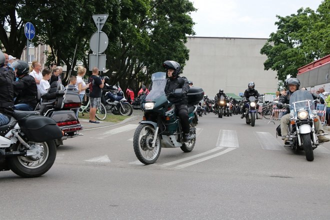 Motoserce 2018: Parada motocykli ulicami Ostrołęki [02.06.2018] - zdjęcie #33 - eOstroleka.pl
