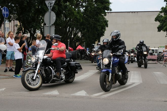 Motoserce 2018: Parada motocykli ulicami Ostrołęki [02.06.2018] - zdjęcie #35 - eOstroleka.pl