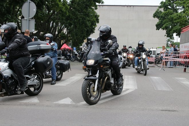 Motoserce 2018: Parada motocykli ulicami Ostrołęki [02.06.2018] - zdjęcie #38 - eOstroleka.pl
