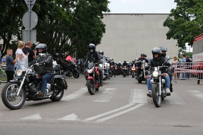 Motoserce 2018: Parada motocykli ulicami Ostrołęki [02.06.2018] - zdjęcie #39 - eOstroleka.pl