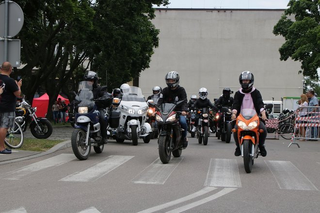 Motoserce 2018: Parada motocykli ulicami Ostrołęki [02.06.2018] - zdjęcie #46 - eOstroleka.pl