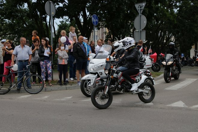 Motoserce 2018: Parada motocykli ulicami Ostrołęki [02.06.2018] - zdjęcie #50 - eOstroleka.pl