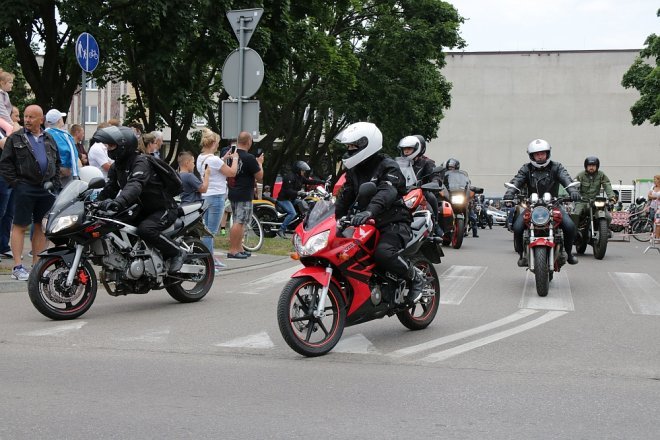 Motoserce 2018: Parada motocykli ulicami Ostrołęki [02.06.2018] - zdjęcie #52 - eOstroleka.pl