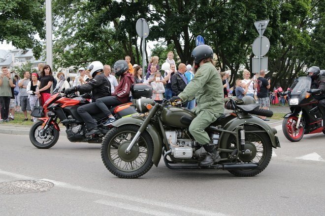 Motoserce 2018: Parada motocykli ulicami Ostrołęki [02.06.2018] - zdjęcie #55 - eOstroleka.pl